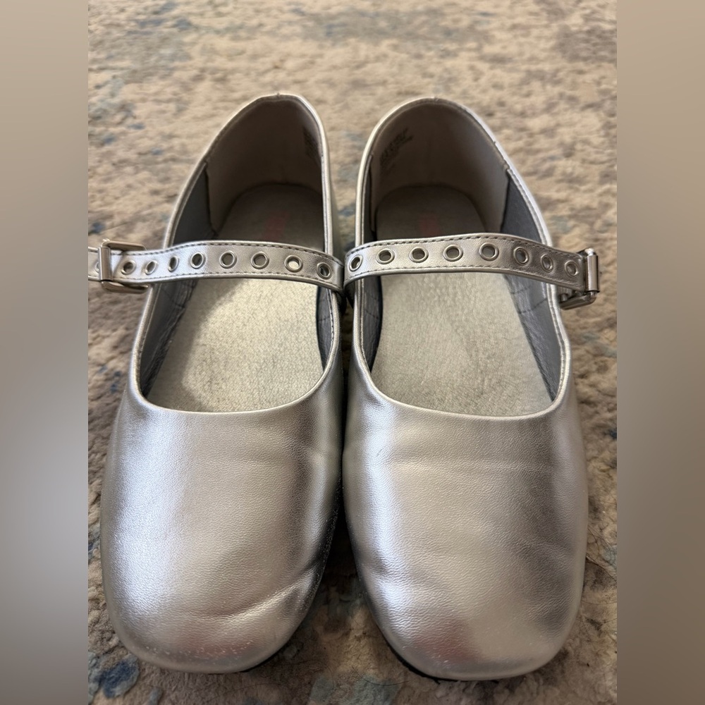 JustFab Kids Silver Mary Jane Flats